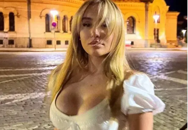 1000 кубика  силикон срина Дара Екимова и я вкара в болница
