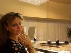 Мариела Нордел с разтърсваща изповед:  Бях на 17, когато  милиционер ме изнасили и отне девствеността ми