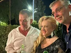 Сашка Васева: Върнах си красотата –  от 40 станах 80 кила! Песните ми вече ще са в унисон с всемирното пречистване