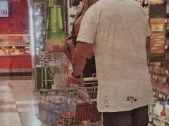 Синът на  Васил Божков  ходи на пазар  без охрана