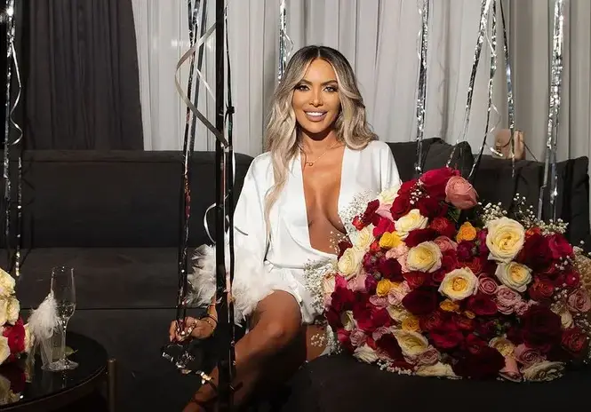 Златка Райкова избухна на моминското си парти (Палави снимки)