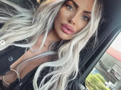 Златка Райкова с метален лак за сватбата