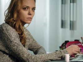 Синът на Темелкова я нарече аматьорка