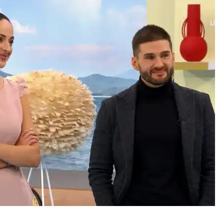 Актьорско семейство живее без ток и вода в центъра на София