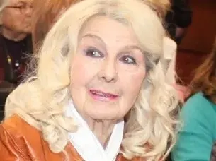 Актрисата  Гинка Станчева още не е погребана