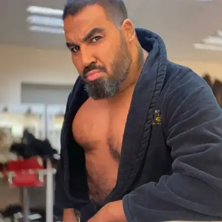 Азис: Мъжът трябва да е храбър, а не богат