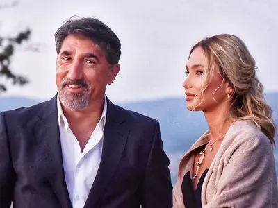 Бившата на Башар Рахал му кръшкала докато е с него