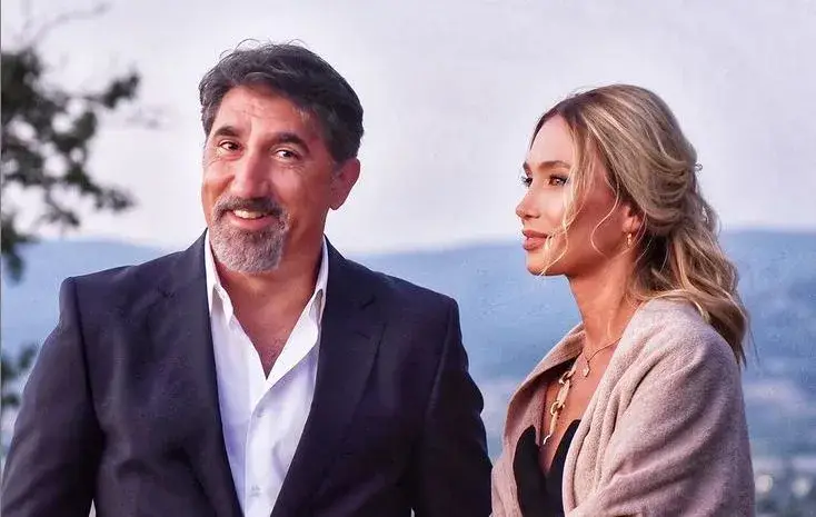 Бившата на Башар Рахал му кръшкала докато е с него