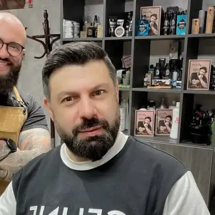 Бръснарят на звездите Асен: Тони Сторарао е по-суетен от Фики и Емрах