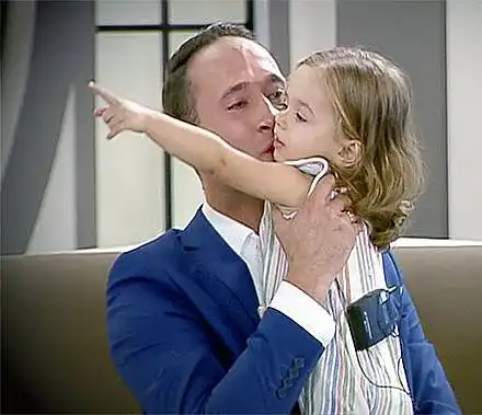 Дарин Ангелов отглежда дъщеря си сам