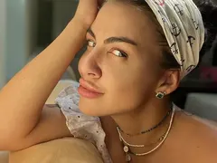 Деси Цонева стана акушерка