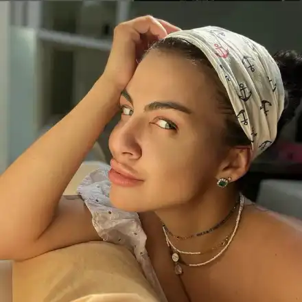 Деси Цонева стана акушерка