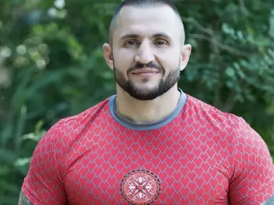 Гатьо бил бодигард на Златко Баретата  и Алексей Петров