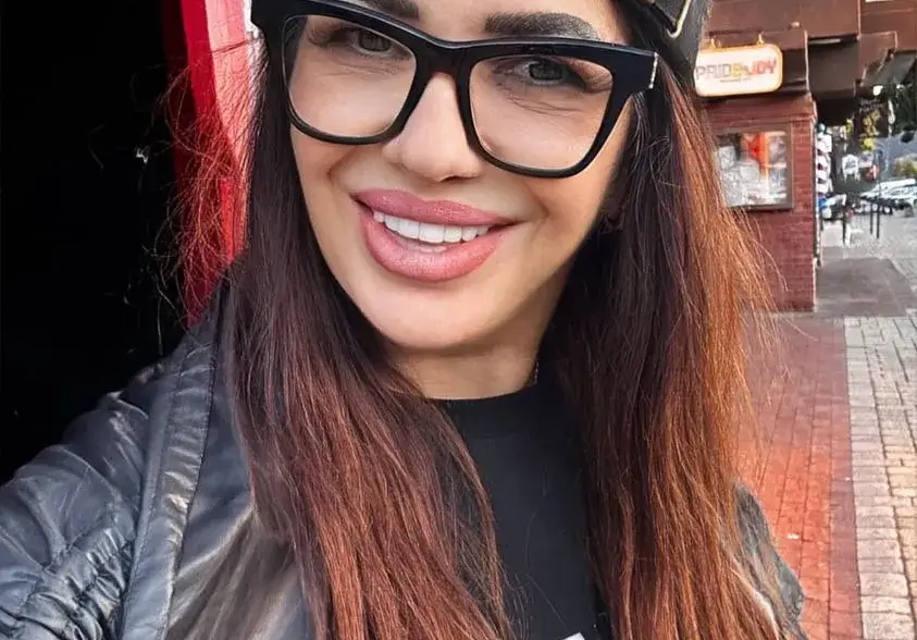 Як тунинг: Анита Мейзер се подмлади, сложи си по-големи бомби