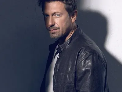 Калин Врачански  сложи ботокс и  боядиса косата си