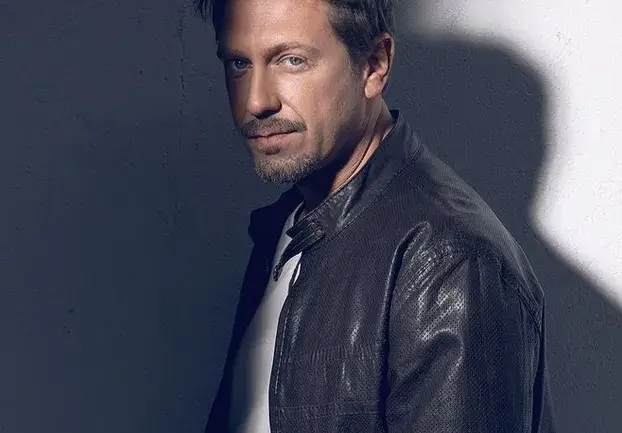 Калин Врачански  сложи ботокс и  боядиса косата си