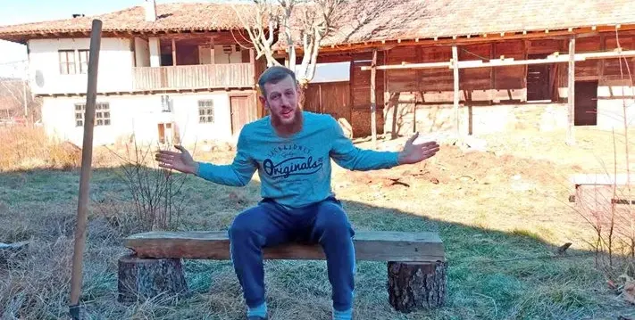 Кемтрейлс облъчва от въздуха участник от „Игри на волята“
