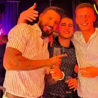 Конкуренция: Елвиса на Емануела стана певец (Снимки)