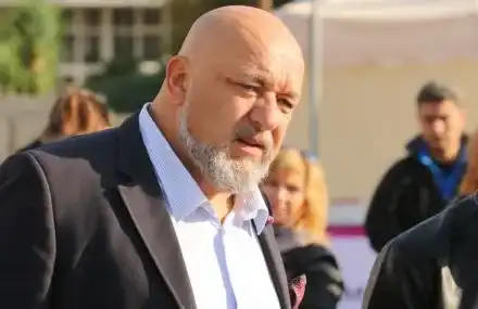 Красен Кралев излапа 3 кг пържоли