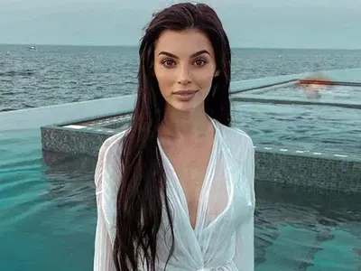 Мегз защити родителите