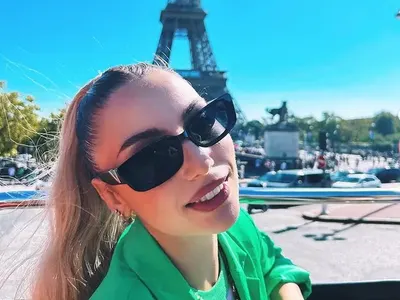 Михаела Маринова без гадже в Париж