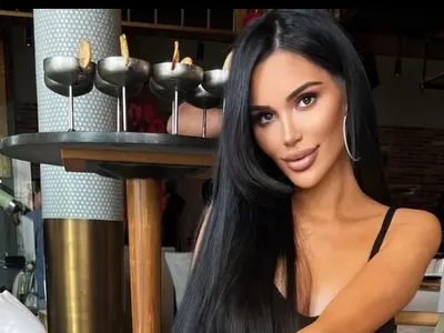 Милионерката Палома няма пари да си боядиса екстеншъните