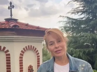 Мира Добрева излезе за пръв път след инцидента