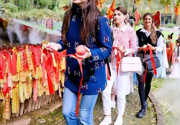 Мис Свят 2016 се събраха в Китай с българка