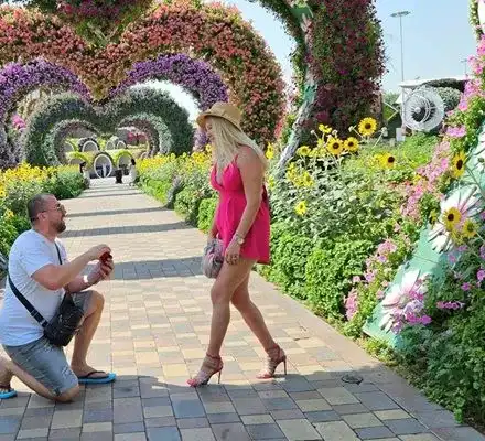 Миската с най-много корони и титли от конкурси за красота, каза „да“ в Дубай