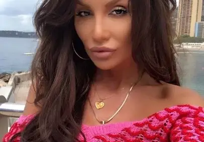 Моника Валериева става естествена