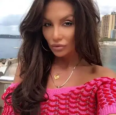 Моника Валериева става естествена