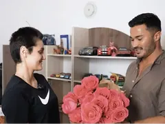 Нарязаната Дебора записа песен с Галин