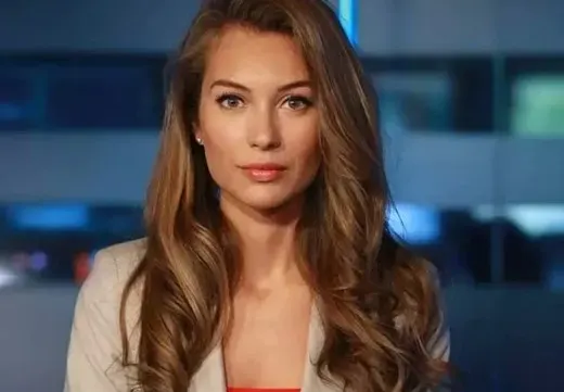 Никол Станкулова заголи пъп за прогнозата (Снимка)