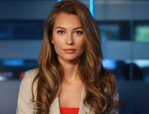 Никол Станкулова заголи пъп за прогнозата (Снимка)