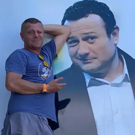 Нокаутираха Рачков с тортила и го наплюха