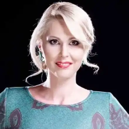 Оперна Прима с брак №2