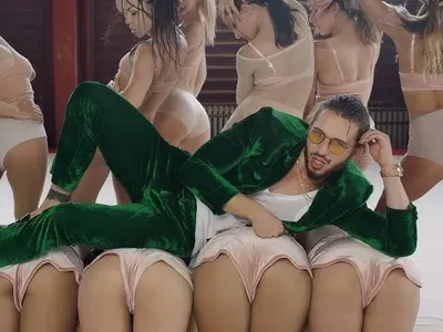 Папи Ханс е отвратен от „Кекс“-а си, не иска да чуе за първия си хит