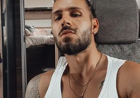 Пуснаха фалшиви билети за турнето на Папи Ханс