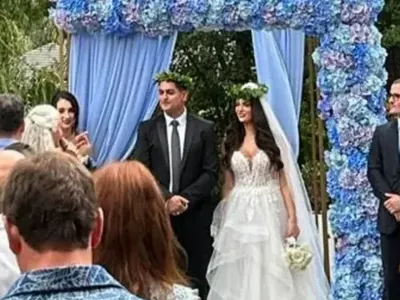 Руди Гела се ожени тайно за своя подчинена, след като я забременил