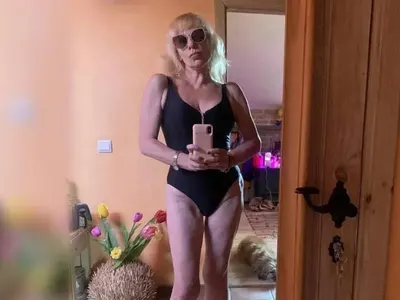 Самочувствие в излишък! Нона Йотова: Харесвам се без дрехи и на 56!