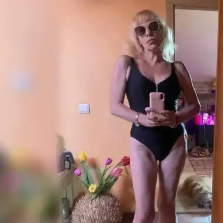 Самочувствие в излишък! Нона Йотова: Харесвам се без дрехи и на 56!