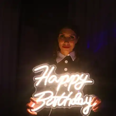 Семейство Адамс за ЧРД на Кали (СНИМКИ)