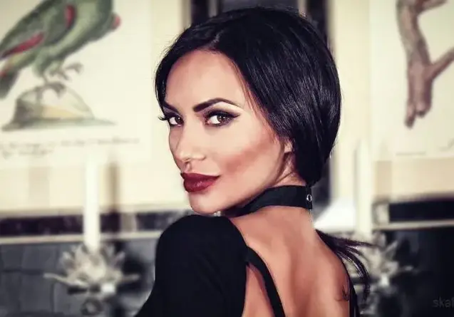 Синоптичката Лора неузнаваема преди корекциите (Снимки)