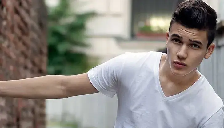 След 2 години нищене разследващите са категорични: Денис Теофиков се е самоубил!