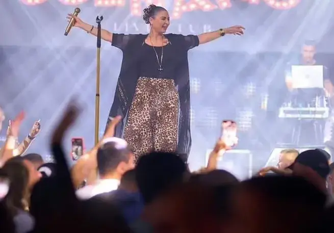 Софи Маринова приключи с траура, взима 200 бона  за месец от участия