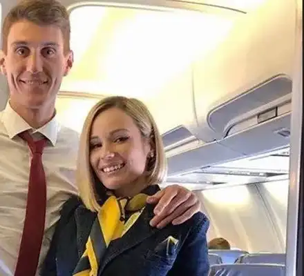 Стюардеса помага на бивш национал да избяга от Израел