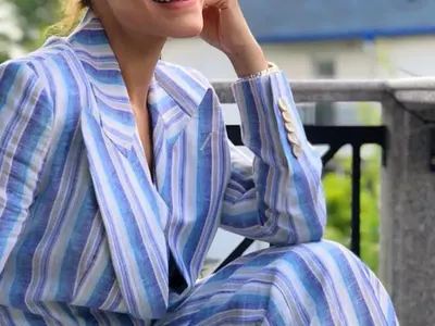 Теди Велинова сложи очила