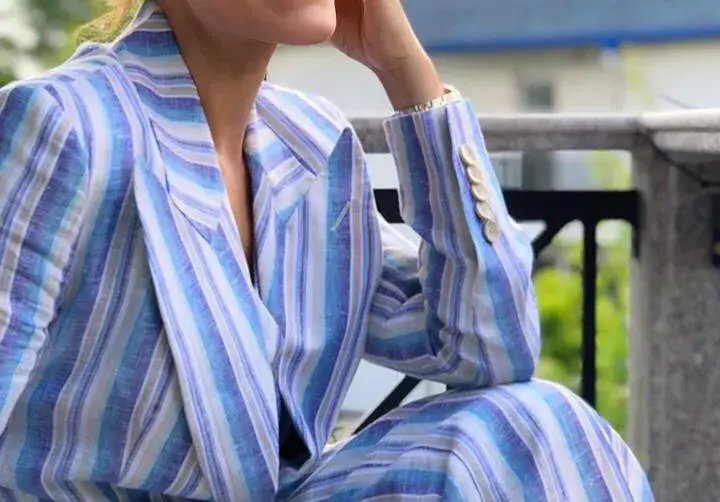 Теди Велинова сложи очила