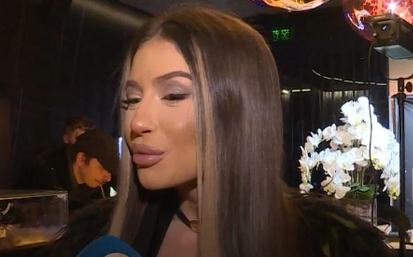 Тита е неузнаваема, напраска джуки като Мара Отварачката