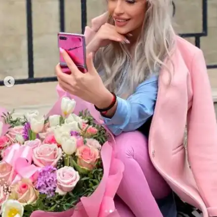 Тита май се сгоди